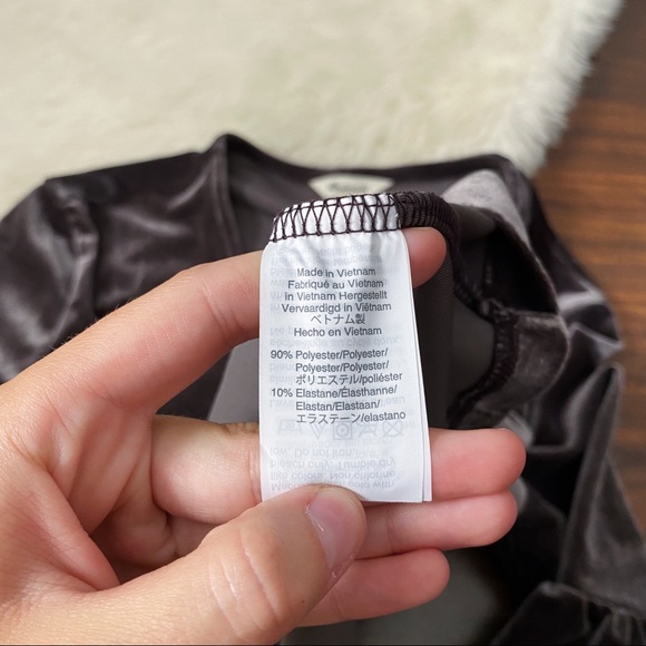 Madewell Velvet Bubble-Sleeve Top Mauve - Picture 8 of 8